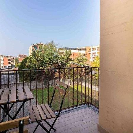 Appartamento A Pochi Passi Dalla Stazione Comodo A Coppie E Famiglie, Casa Ferrucci Колленьо Экстерьер фото