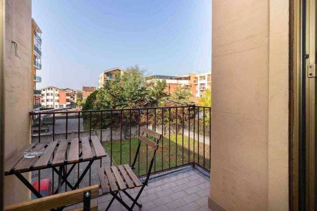 Appartamento A Pochi Passi Dalla Stazione Comodo A Coppie E Famiglie, Casa Ferrucci Колленьо Экстерьер фото